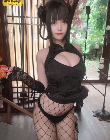 漂亮的女秘书在线_4K动漫免费观看