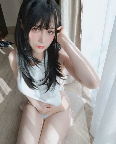 萌白酱馒头一毛无线天旗袍_HD完整在线观看
